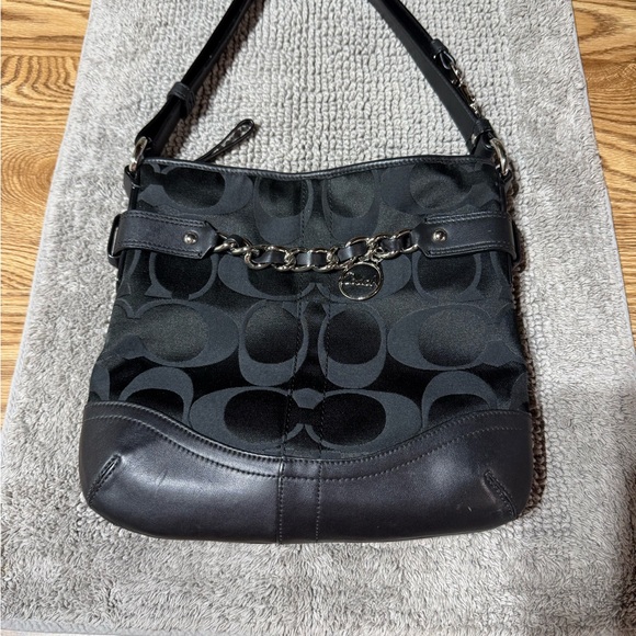 Vintage Coach Black Shoulder Bag with Chain Detail - Picture 1 of 11